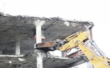 Jak zdemontować znaczek VW? Jak zdemontować znaczek VW?