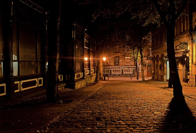 Po czym poznać że lampa jest angielska? Po czym poznać że lampa jest angielska?