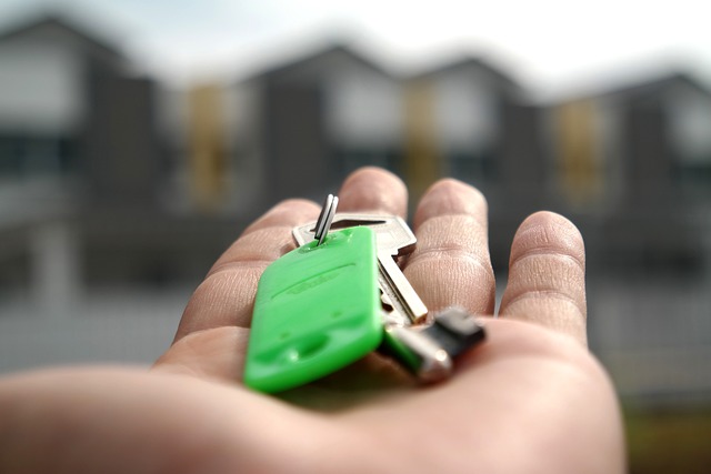Jak odblokować wlew paliwa Renault Clio? Jak odblokować wlew paliwa Renault Clio?